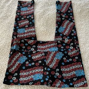 NWT LuLaRoe Black Leggings with American Flag Floral Design, Size TC (12-18)